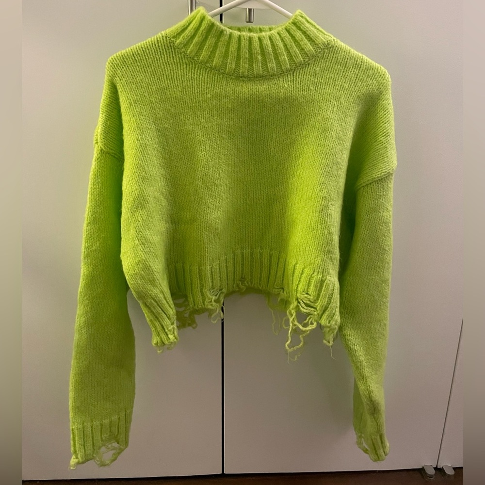 Zara green distressed sweater